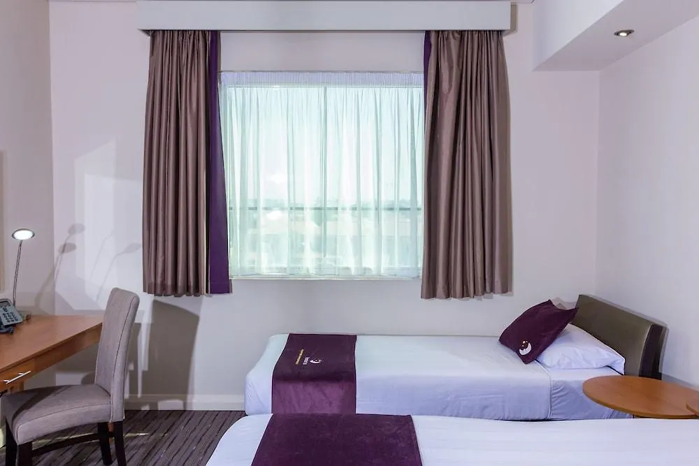 Premier Inn Dubai Silicon Oasis מלון
