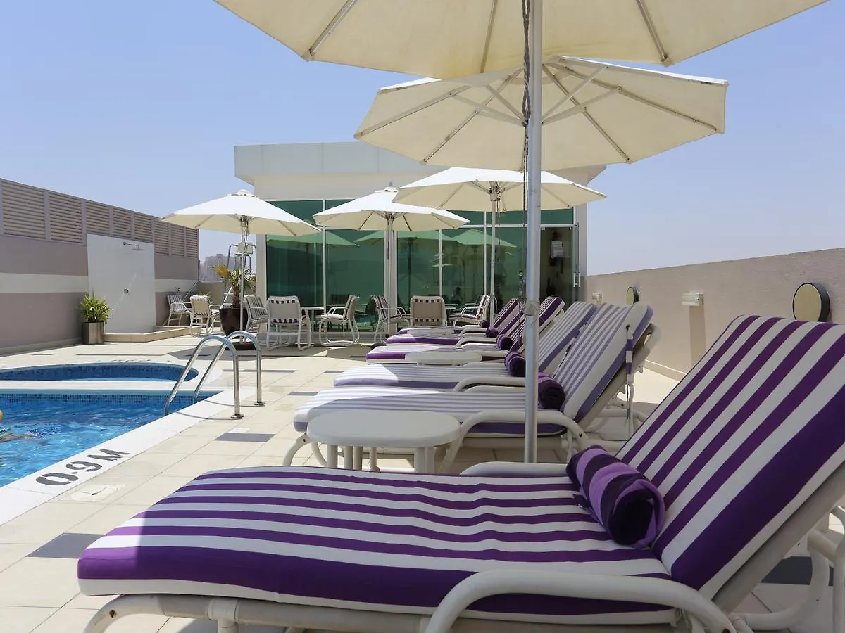 Premier Inn Dubai Silicon Oasis 3*,